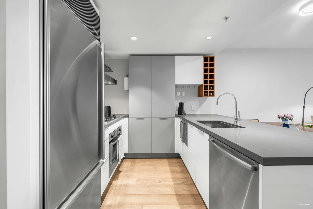 Primary Bathroom Photo of 1907 788 Richards Street, Vancouver, BC