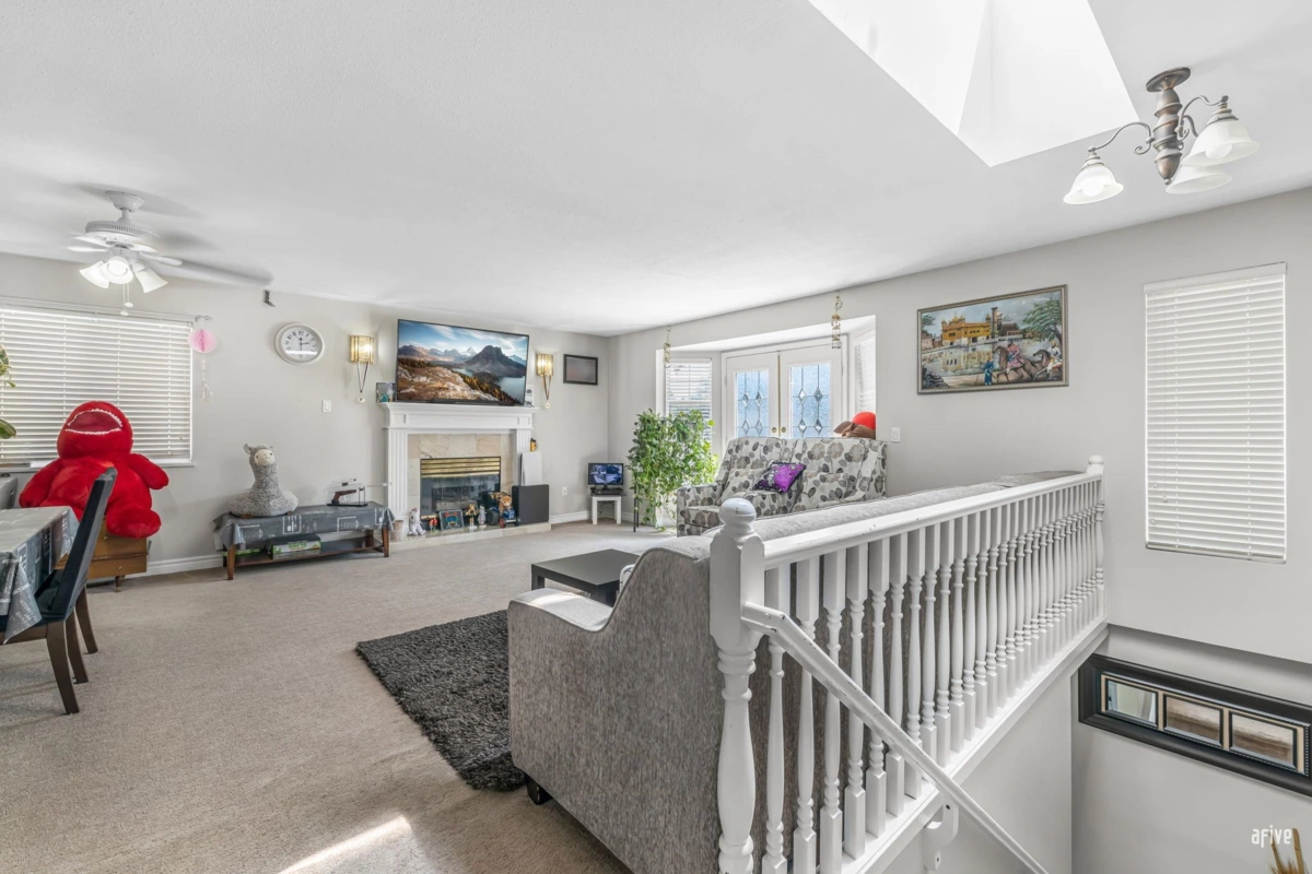 Family Room Photo of 14373 66 Avenue, Surrey, BC
