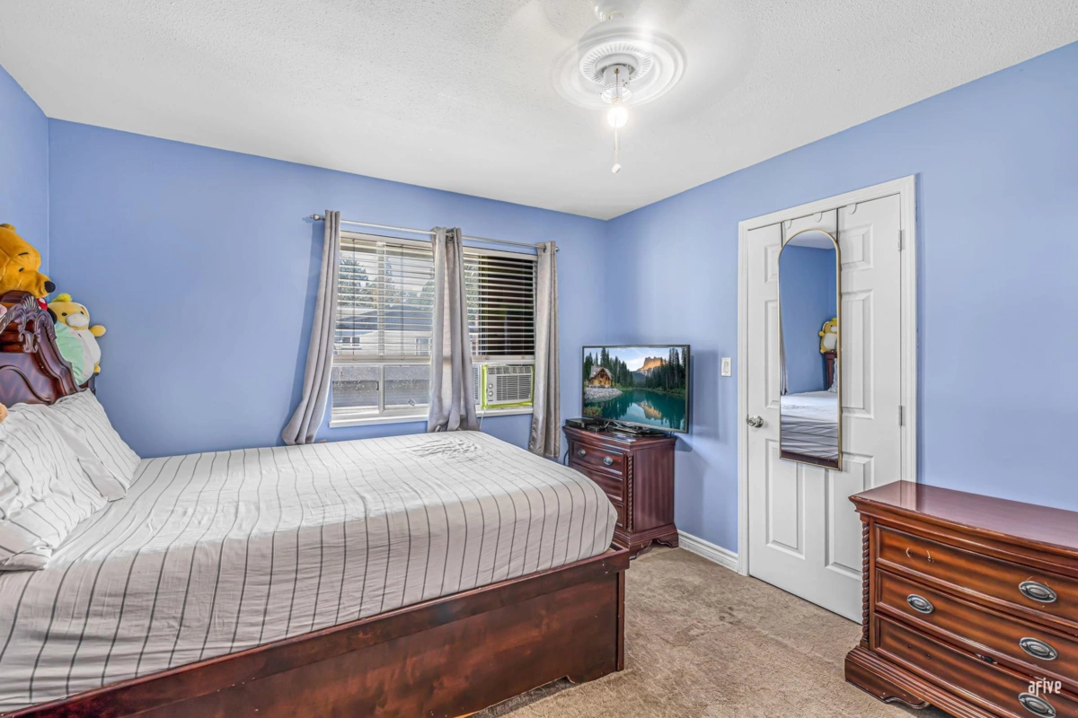 Guest Bathroom Photo of 14373 66 Avenue, Surrey, BC