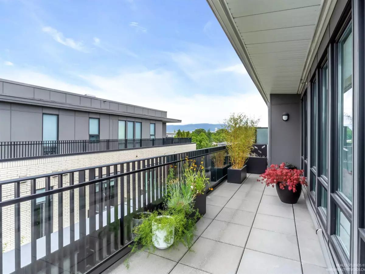 Garden / Landscaping Photo of 405 288 W King Edward Avenue, Vancouver, BC