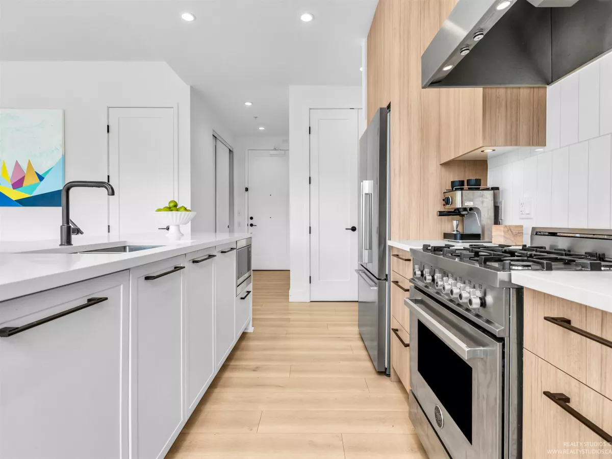 Hallway Photo of 405 288 W King Edward Avenue, Vancouver, BC