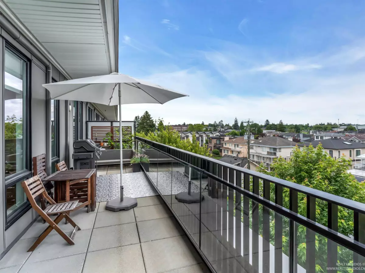 Outdoor Deck Photo of 405 288 W King Edward Avenue, Vancouver, BC