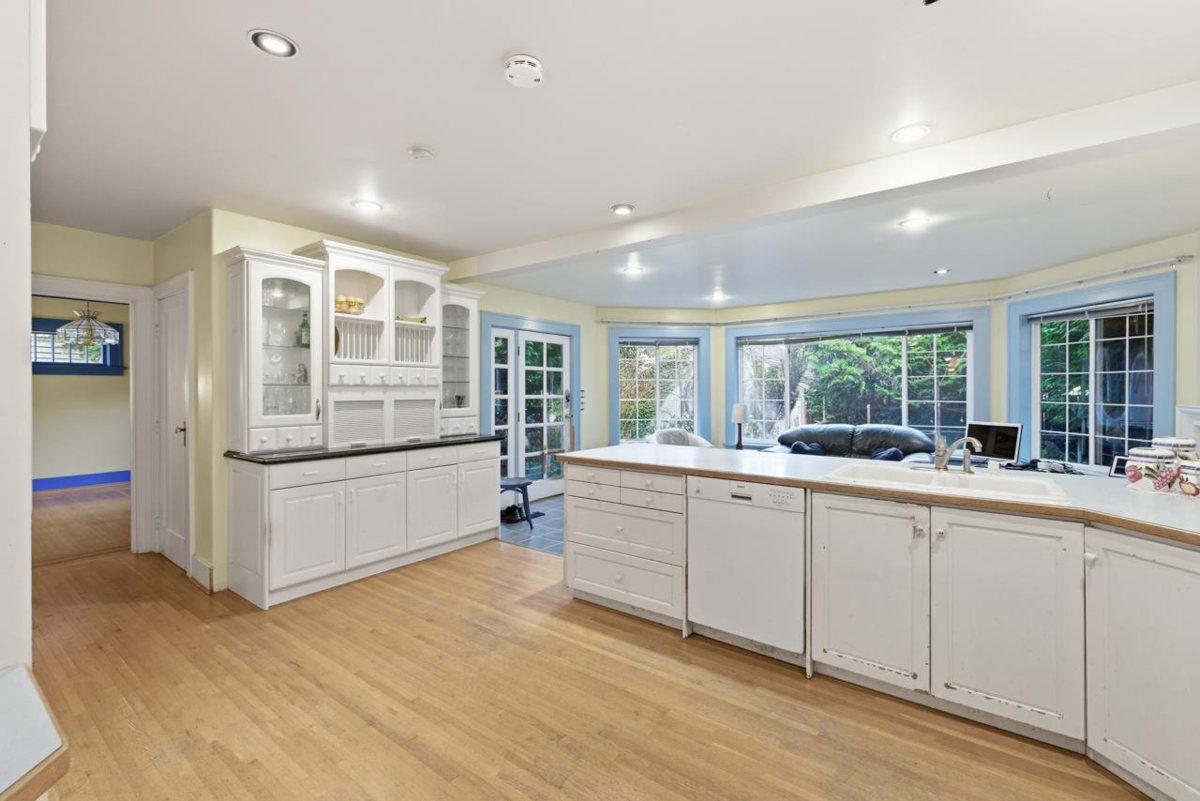 Breakfast Nook Photo of 3775 W 35th Avenue, Vancouver, BC