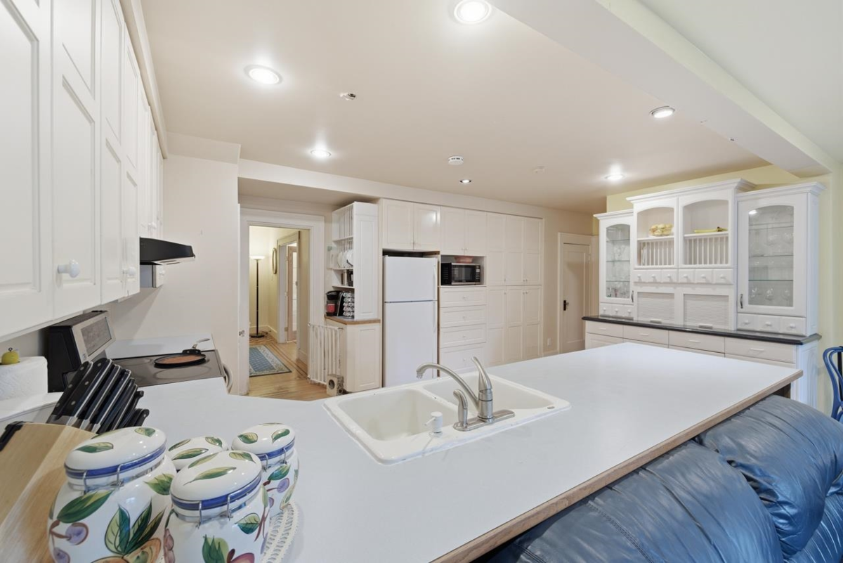 Primary Bathroom Photo of 3775 W 35th Avenue, Vancouver, BC