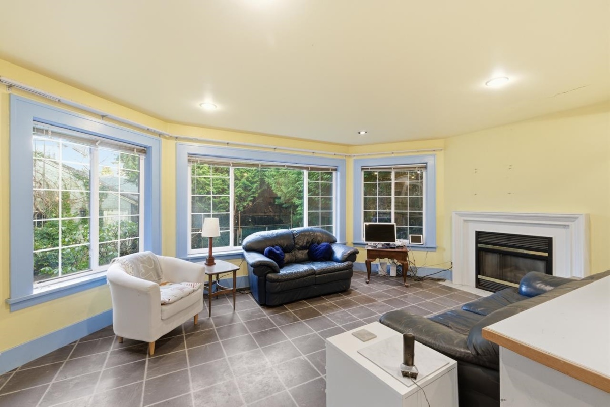 Walk-In Closet Photo of 3775 W 35th Avenue, Vancouver, BC