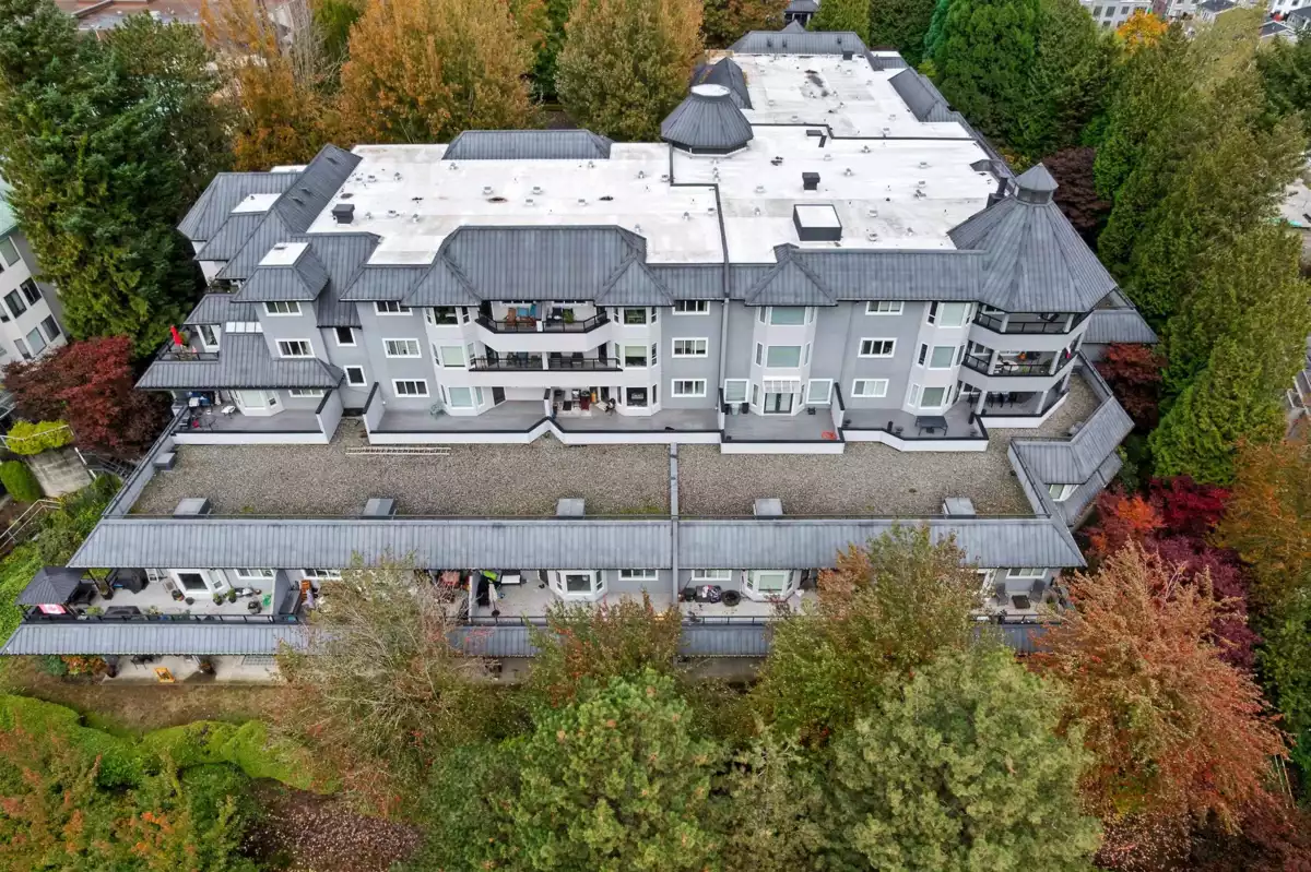 Exterior Front Photo of 311 2700 Mccallum Road, Abbotsford, BC