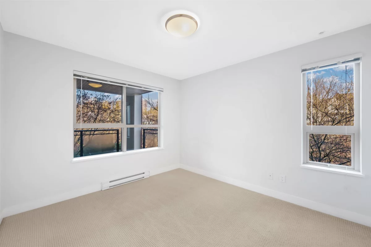 Walk-In Closet Photo of 205 7131 Stride Avenue, Burnaby, BC