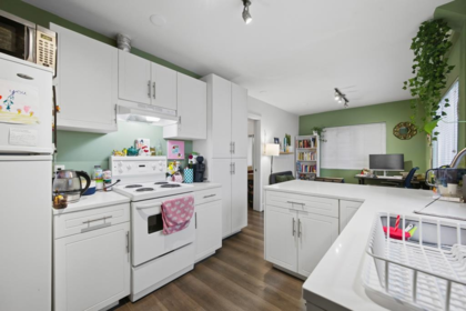 Swimming Pool Photo of 7055 140a Street, Surrey, BC