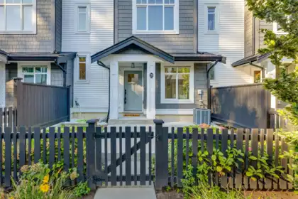 20 6897 201 Street, Langley, BC, Langley — Townhouse for sale