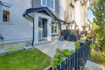 20 6897 201 Street, Langley, BC, Langley — Townhouse for sale