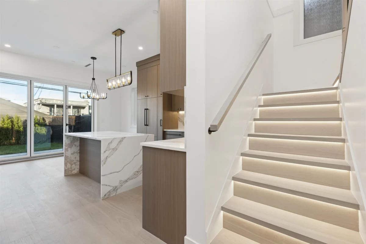 Basement Recreation Room Photo of 2 847 E 10 Avenue, Vancouver, BC