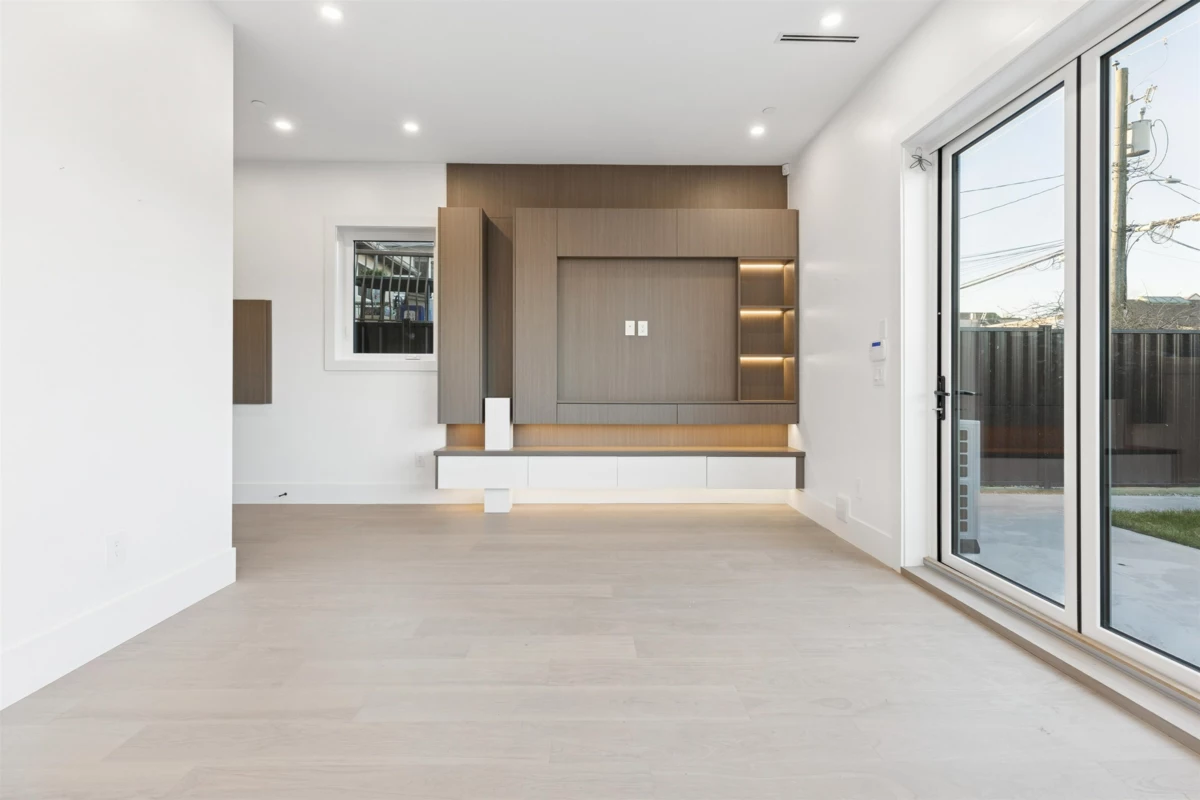 Bedroom 2 Photo of 2 847 E 10 Avenue, Vancouver, BC