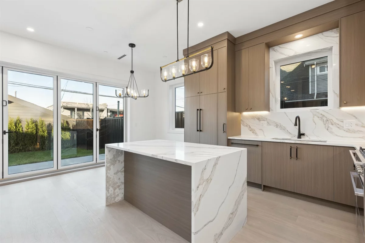 Breakfast Nook Photo of 2 847 E 10 Avenue, Vancouver, BC