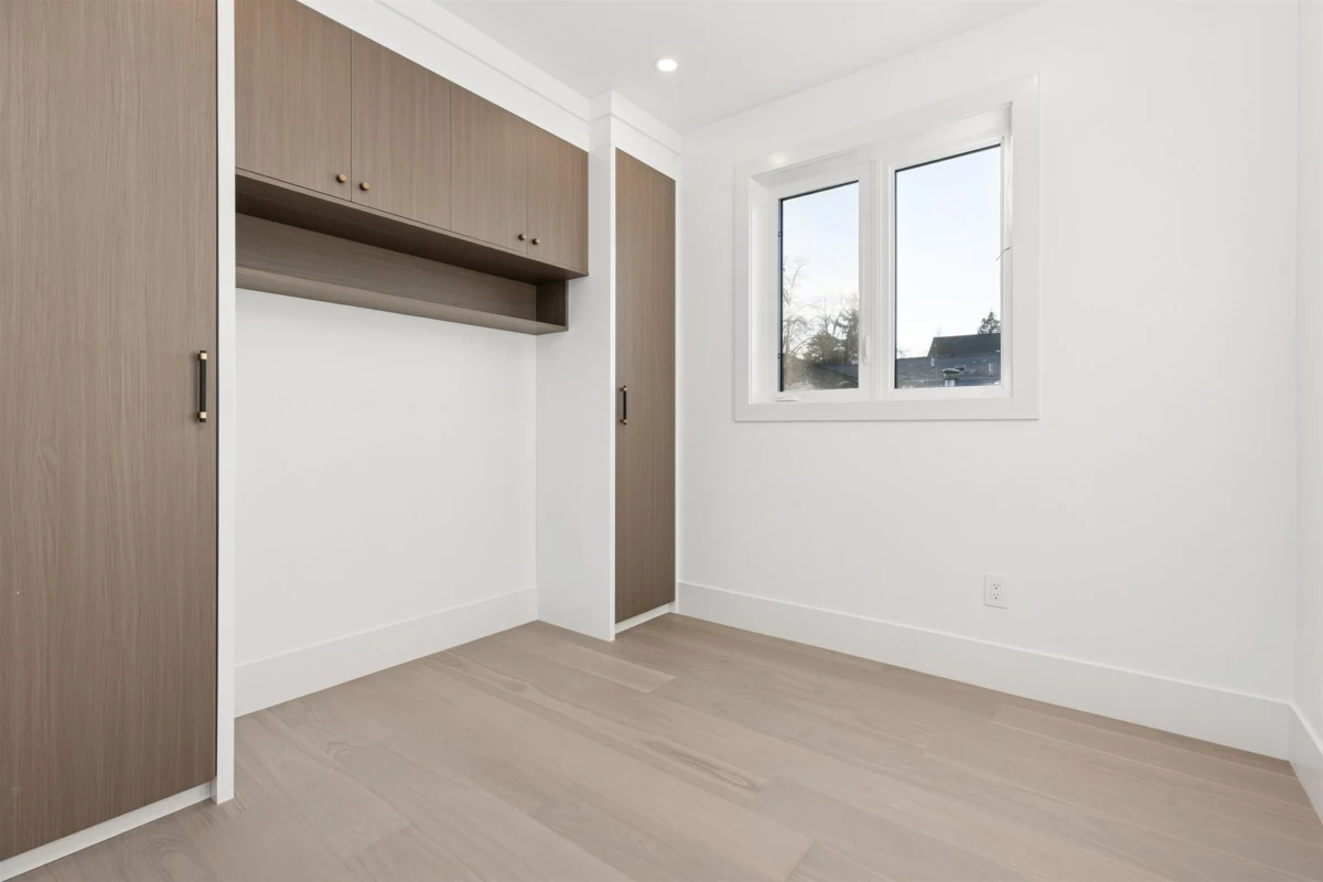 Garage Interior Photo of 2 847 E 10 Avenue, Vancouver, BC