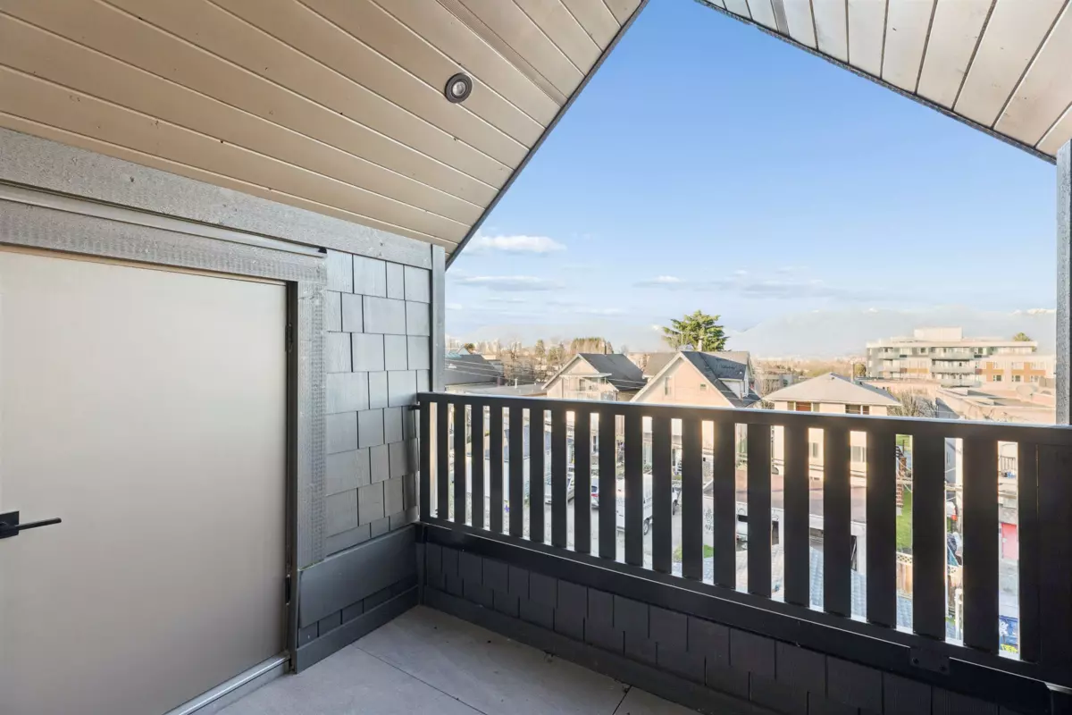 Garden / Landscaping Photo of 2 847 E 10 Avenue, Vancouver, BC