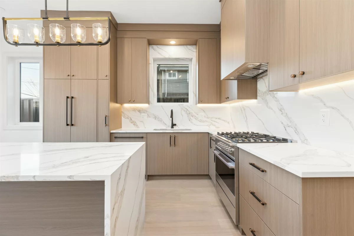 Kitchen Island Photo of 2 847 E 10 Avenue, Vancouver, BC