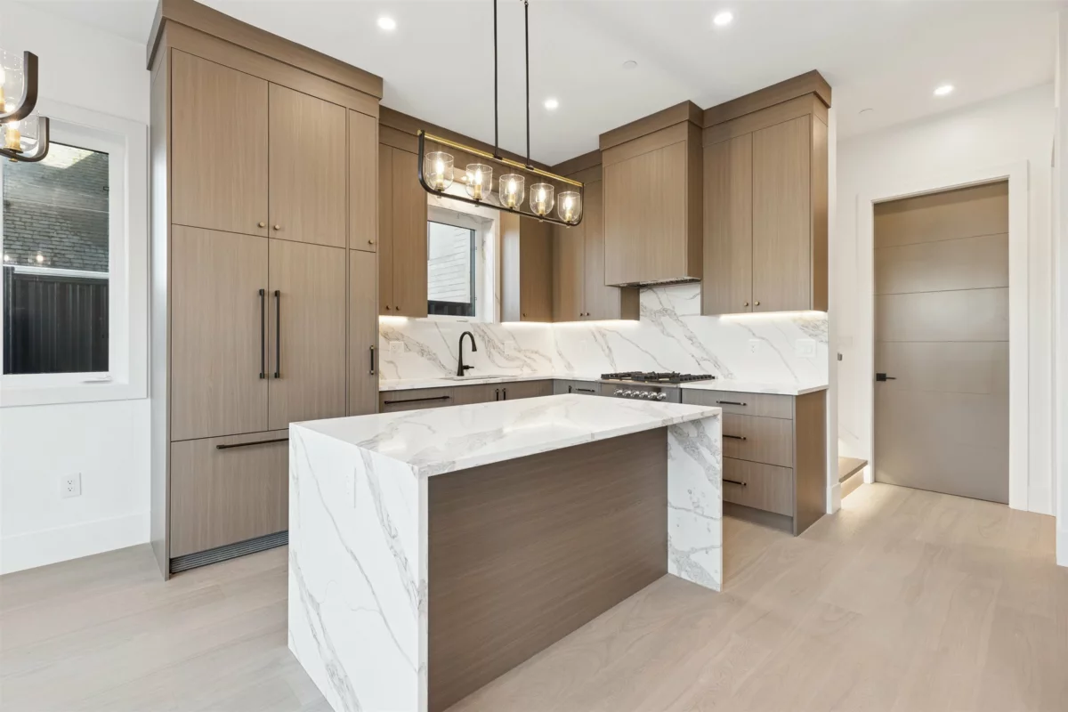 Primary Bathroom Photo of 2 847 E 10 Avenue, Vancouver, BC