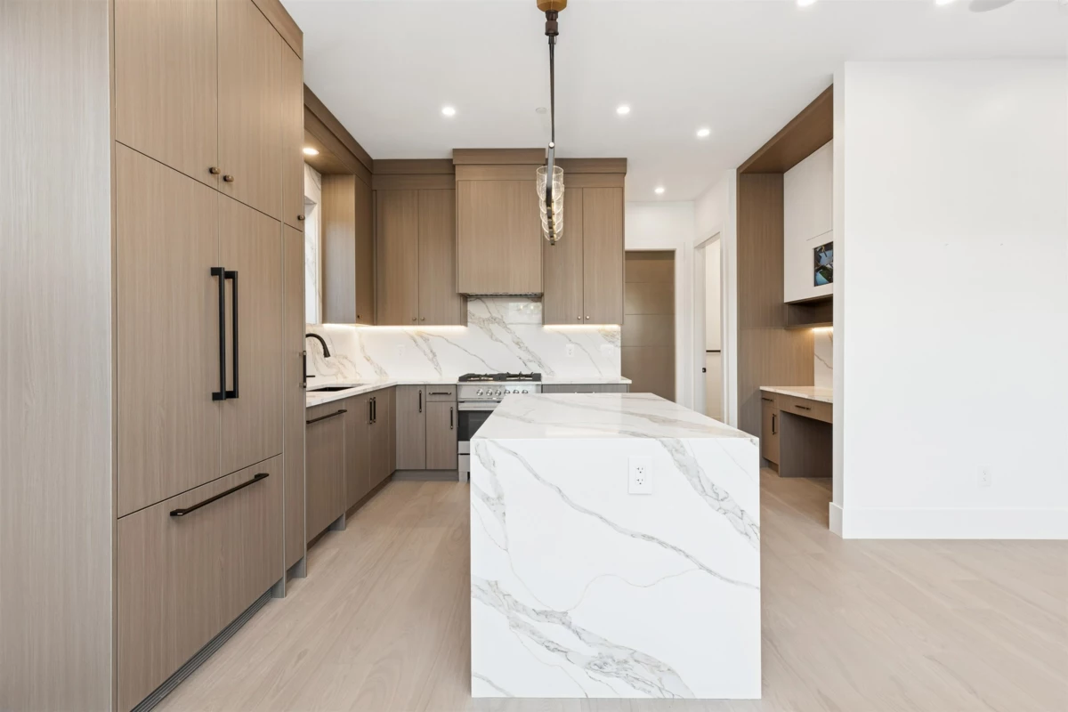 Primary Bedroom Photo of 2 847 E 10 Avenue, Vancouver, BC