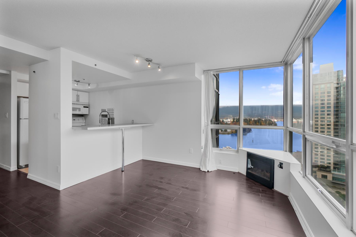 Breakfast Nook Photo of 1704 555 Jervis Street, Vancouver, BC