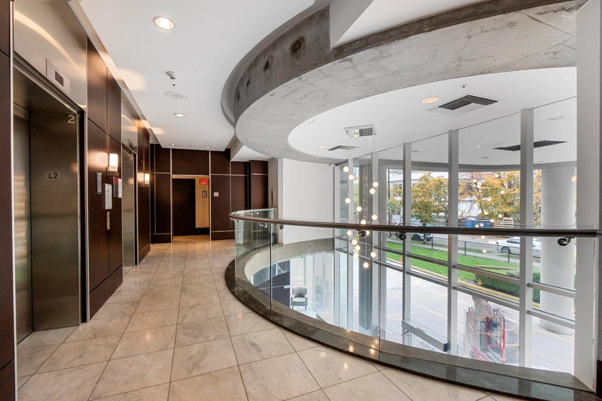 Entry Foyer Photo of 1704 555 Jervis Street, Vancouver, BC
