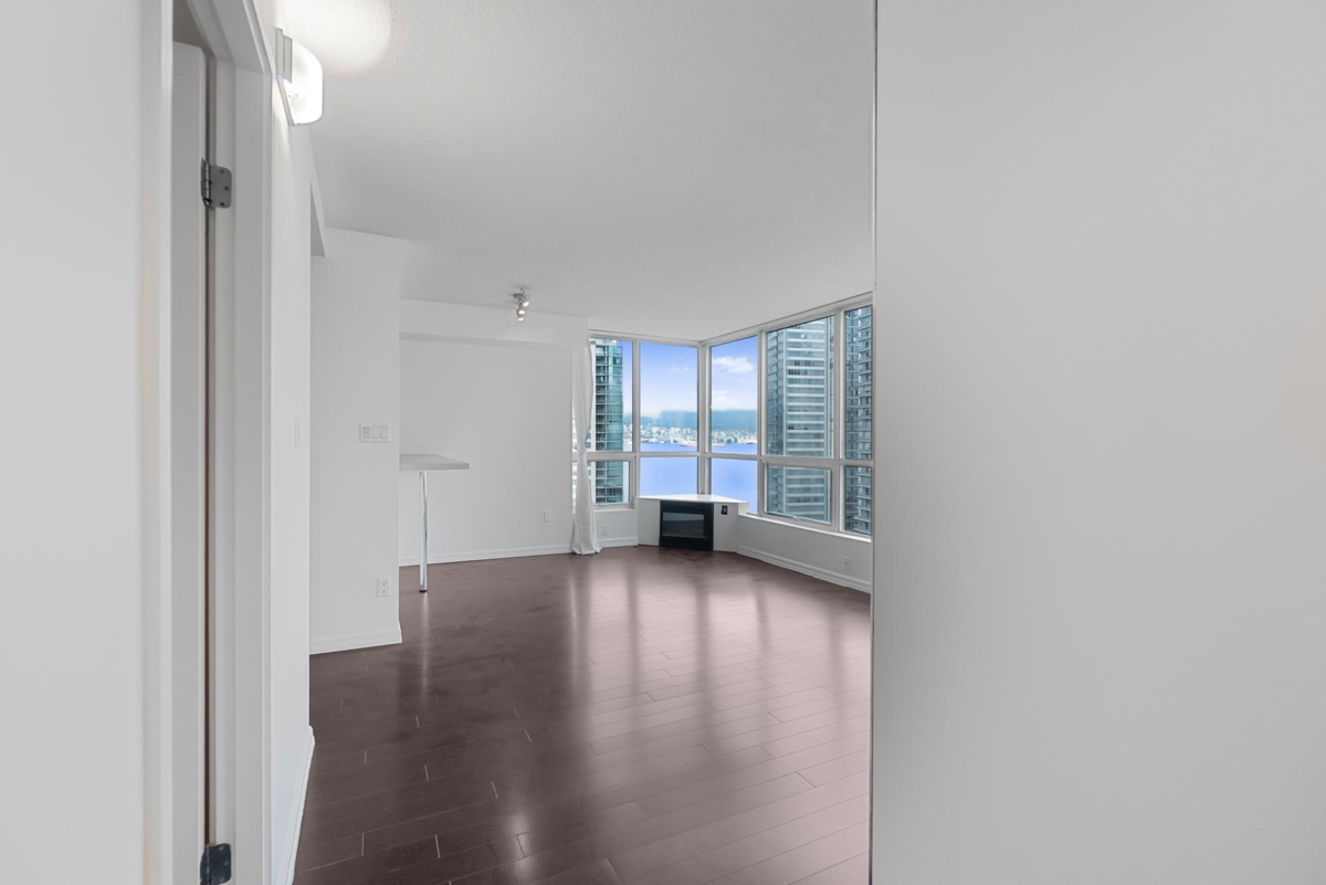 Guest Bathroom Photo of 1704 555 Jervis Street, Vancouver, BC