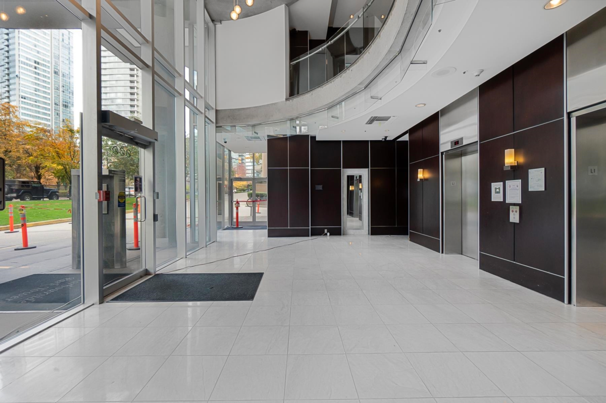 Staircase Photo of 1704 555 Jervis Street, Vancouver, BC