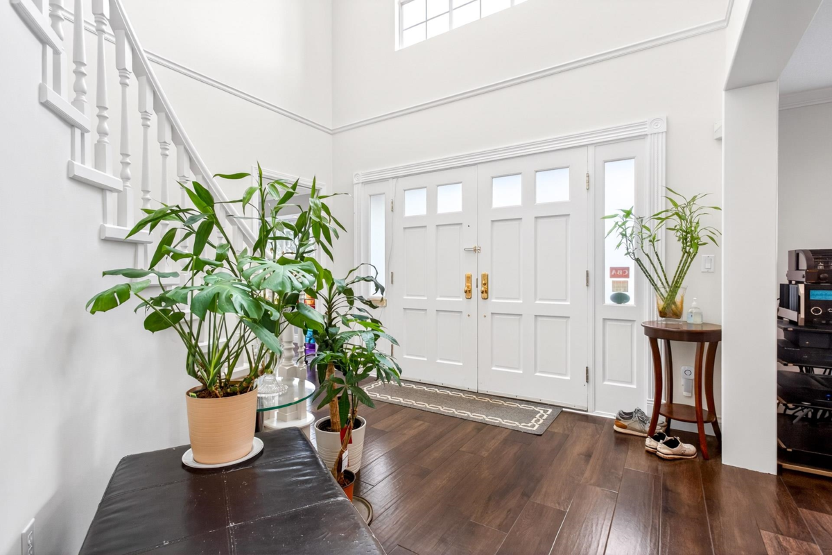 Living Room Photo of 1563 W 59th Avenue, Vancouver, BC