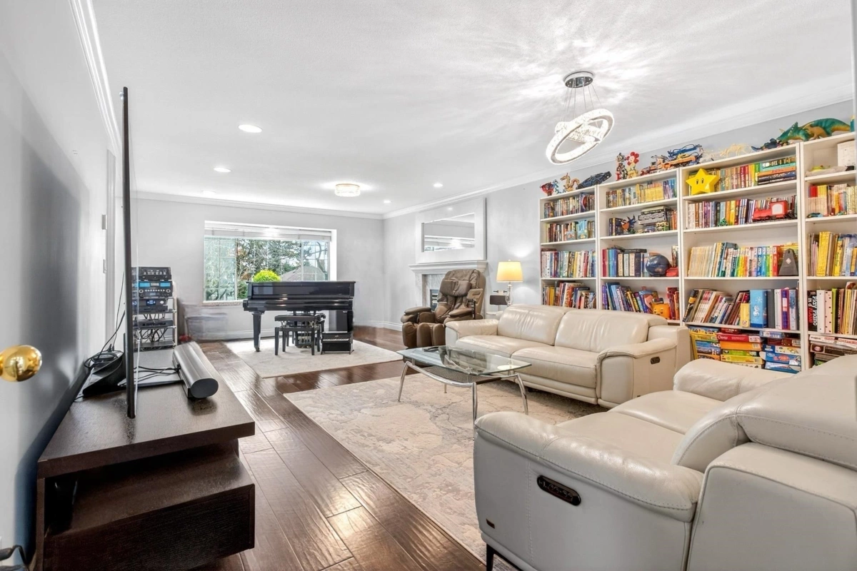 Pantry Photo of 1563 W 59th Avenue, Vancouver, BC