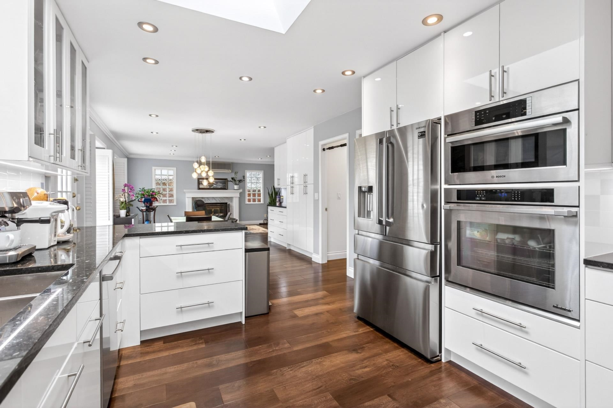 Primary Bathroom Photo of 1563 W 59th Avenue, Vancouver, BC