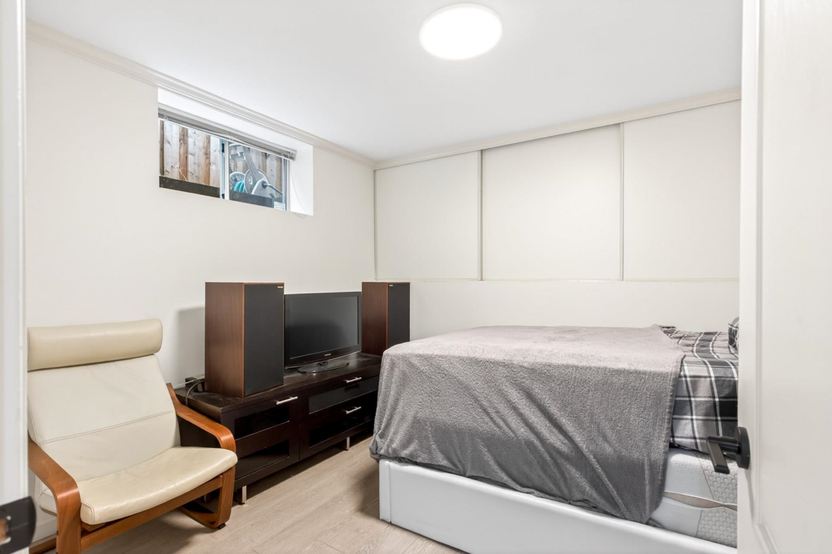 Staircase Photo of 1563 W 59th Avenue, Vancouver, BC