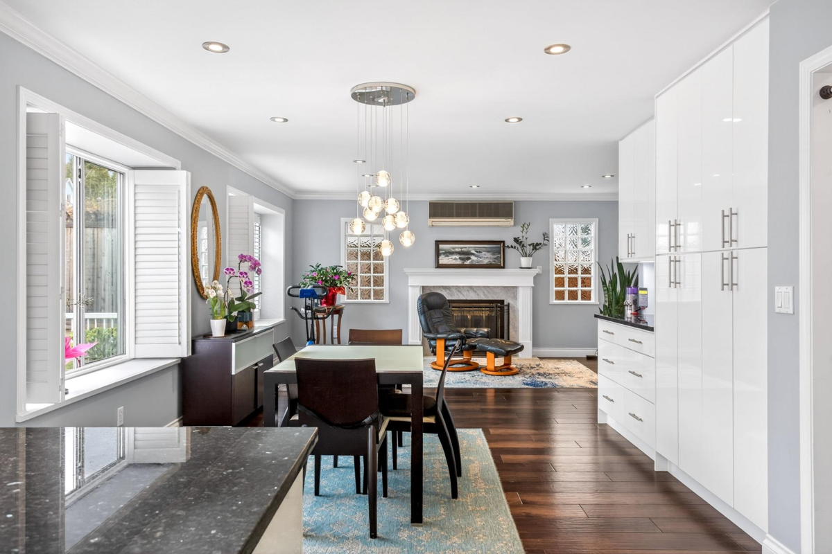 Walk-In Closet Photo of 1563 W 59th Avenue, Vancouver, BC