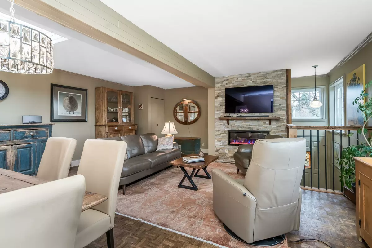 Bedroom 4 Photo of 905 Habgood Street, White Rock, BC