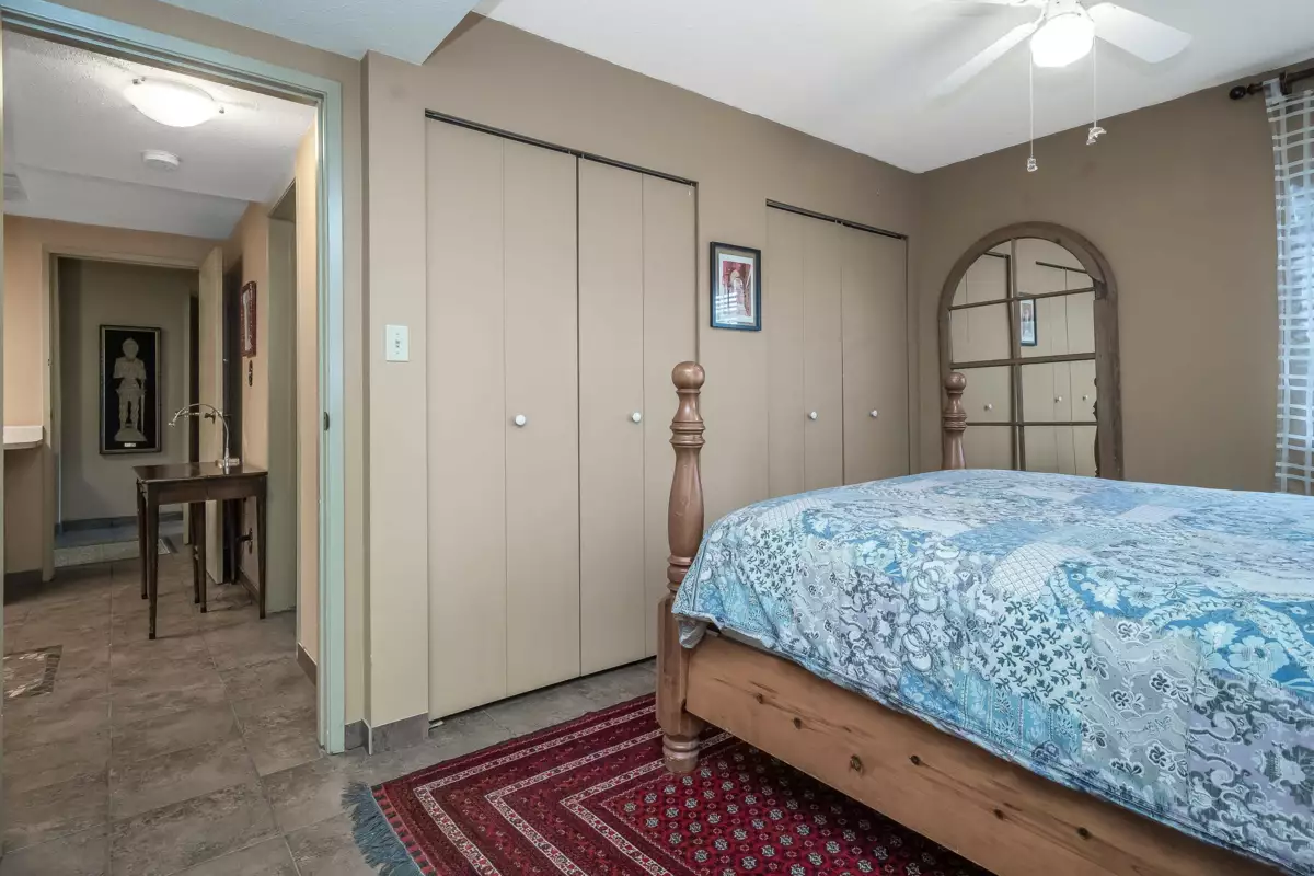 Front Yard Photo of 905 Habgood Street, White Rock, BC