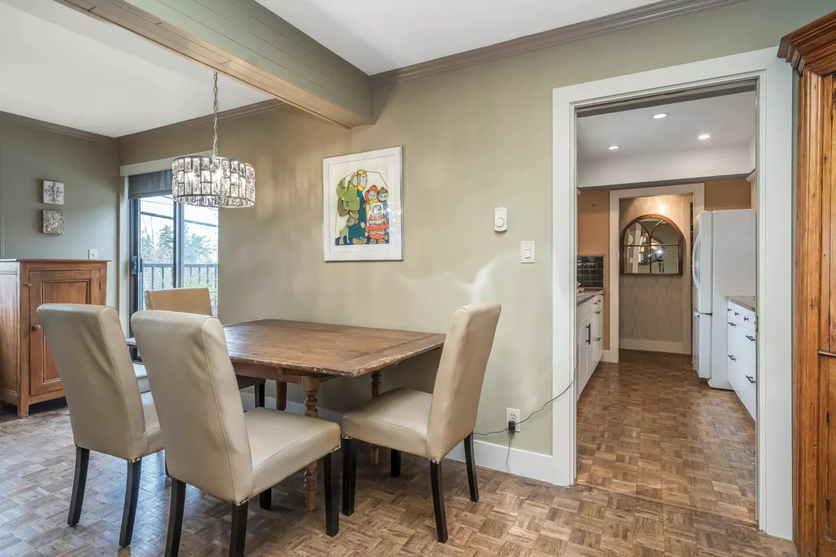 Guest Bathroom Photo of 905 Habgood Street, White Rock, BC