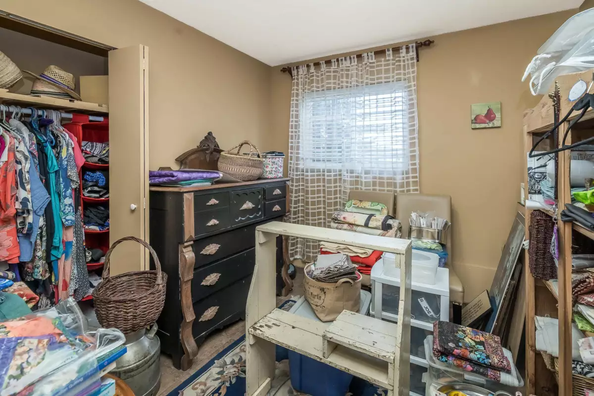 Swimming Pool Photo of 905 Habgood Street, White Rock, BC