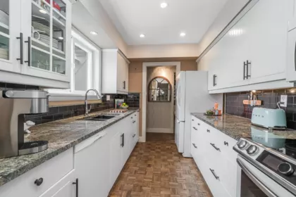 Office / Den Photo of 905 Habgood Street, White Rock, BC