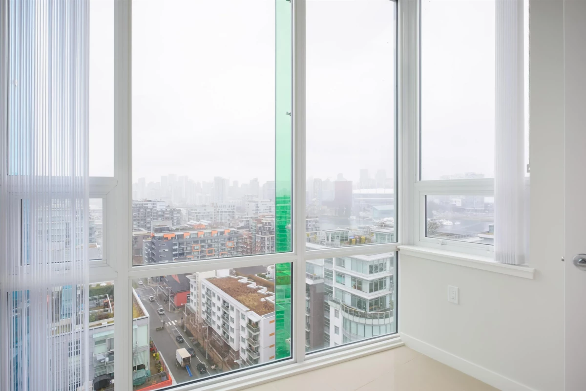 Walk-In Closet Photo of 1803 1708 Ontario Street, Vancouver, BC