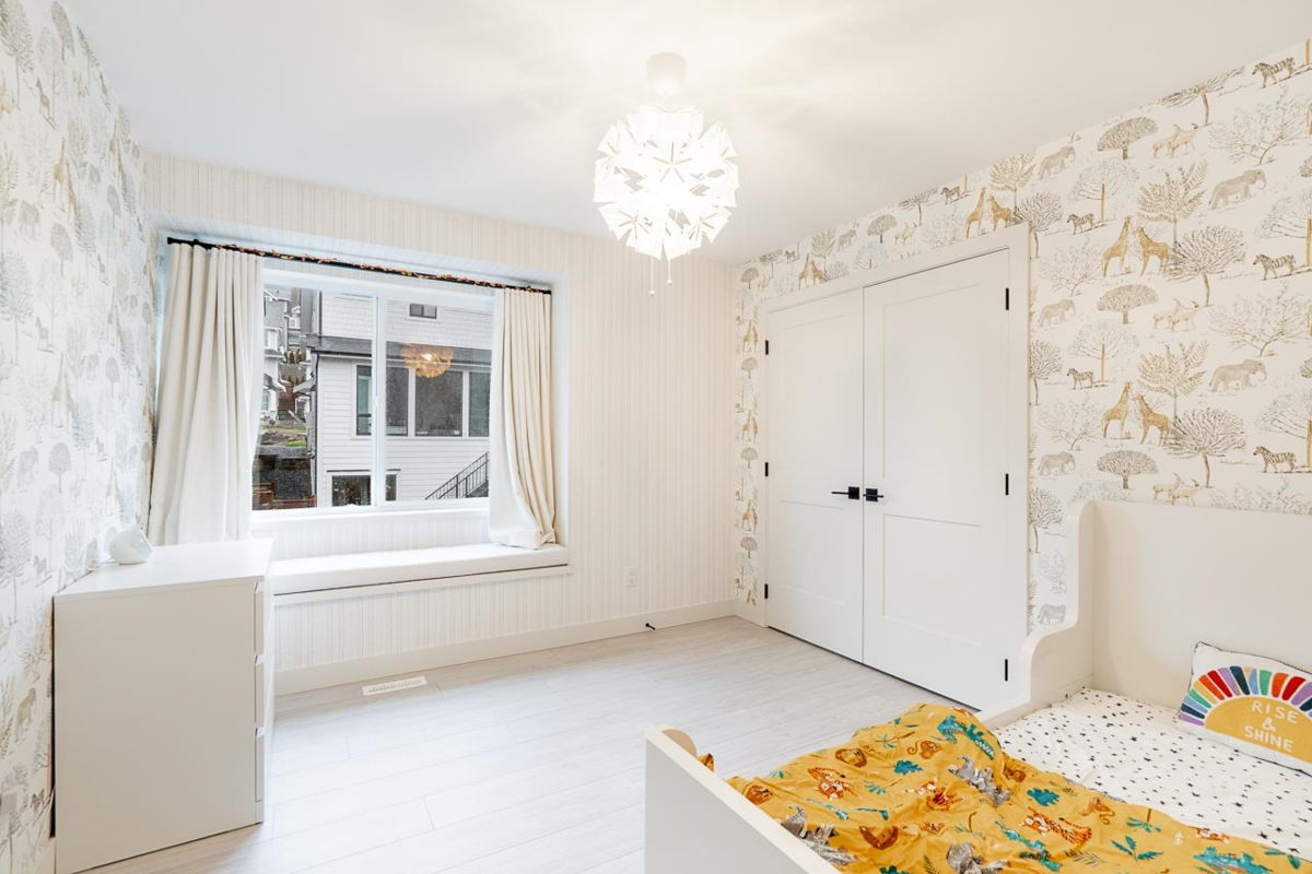 Hallway Photo of 31567 Montgomery Place, Mission, BC