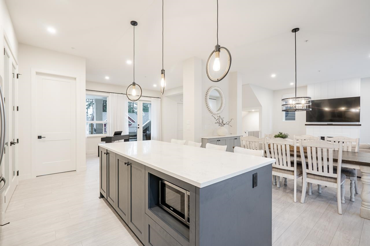 Primary Bathroom Photo of 31567 Montgomery Place, Mission, BC