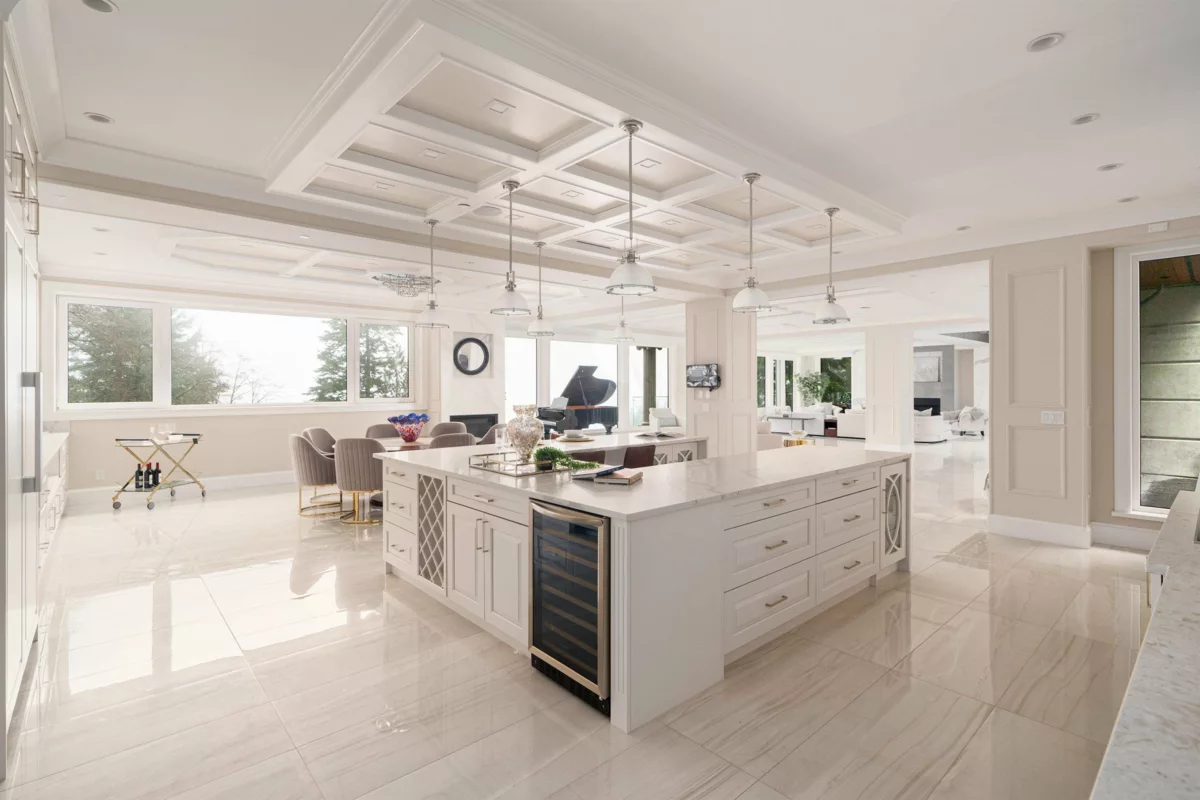 Breakfast Nook Photo of 1119 Millstream Road, West Vancouver, BC