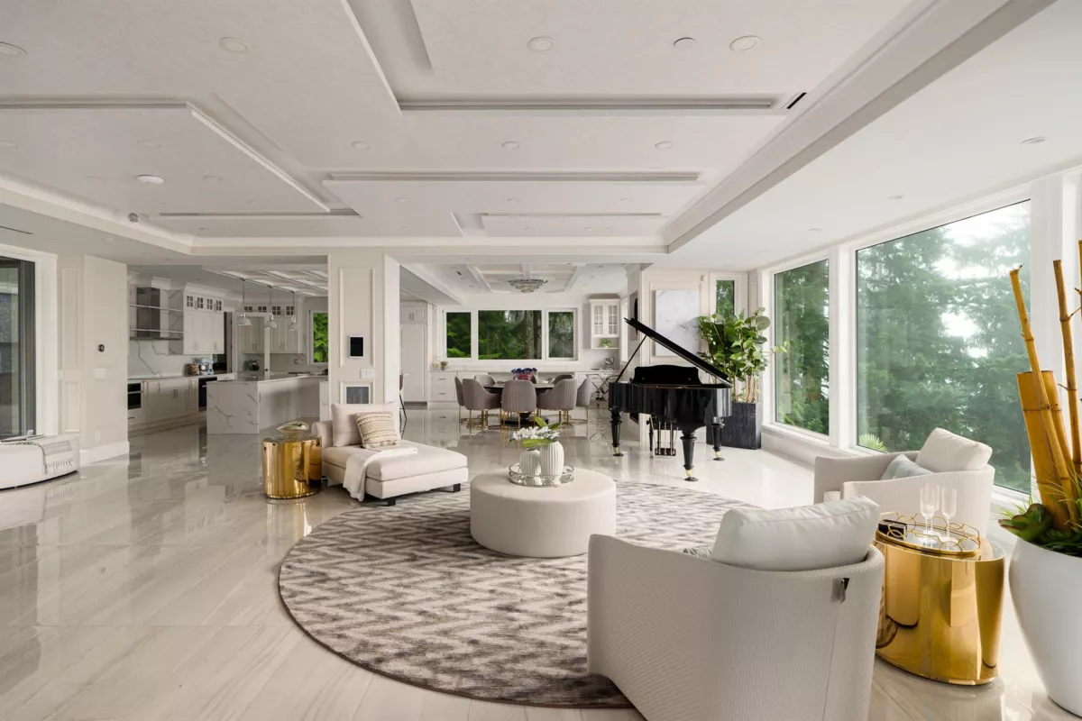 Kitchen Photo of 1119 Millstream Road, West Vancouver, BC