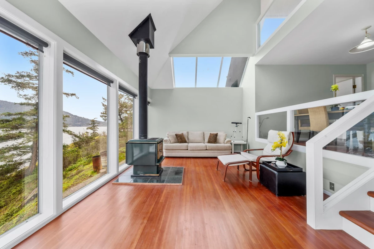 Breakfast Nook Photo of 28 Passage Island, Vancouver, BC