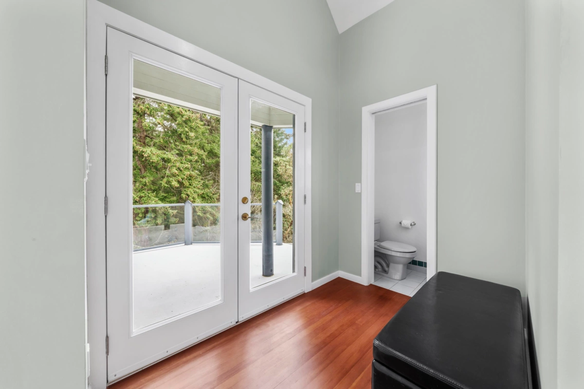 Family Room Photo of 28 Passage Island, Vancouver, BC