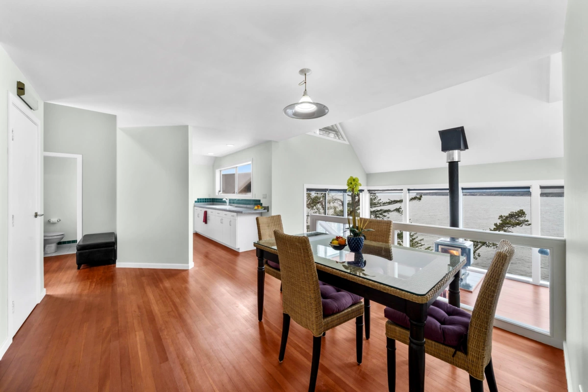 Loft / Bonus Room Photo of 28 Passage Island, Vancouver, BC