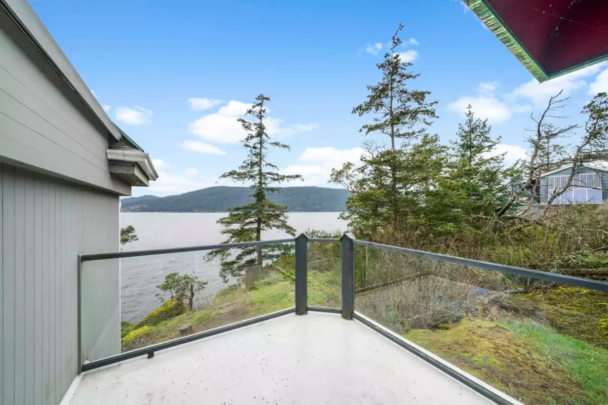 Staircase Photo of 28 Passage Island, Vancouver, BC