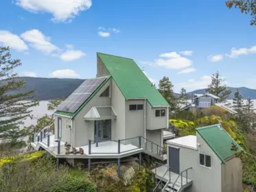 28 Passage Island, Vancouver, BC, Vancouver — 2 bed single family residence for sale