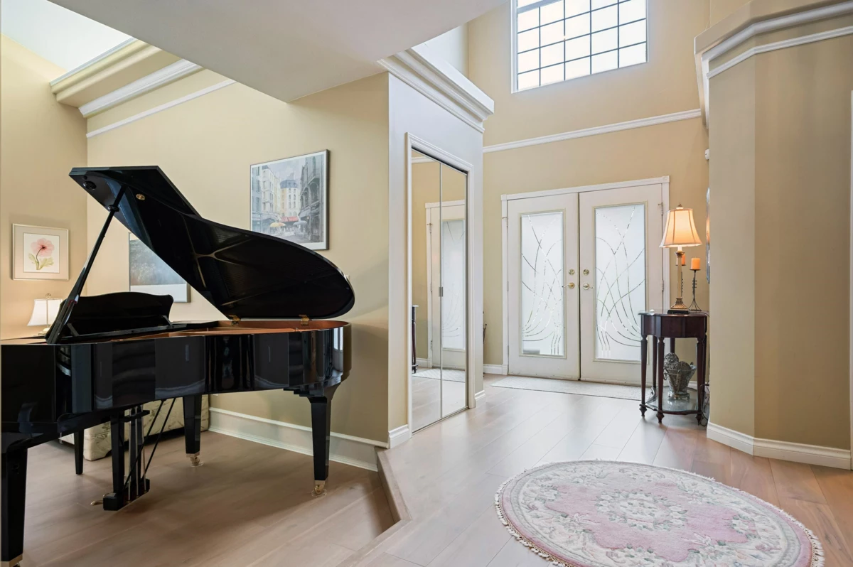 Dining Area Photo of 9329 207a Street, Langley, BC
