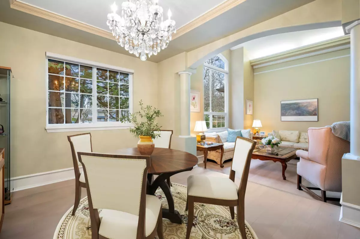 Walk-In Closet Photo of 9329 207a Street, Langley, BC