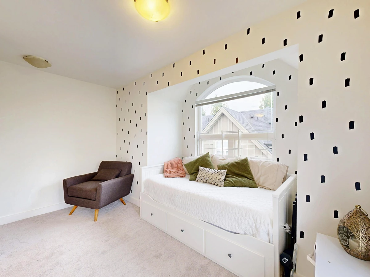 Basement Recreation Room Photo of 101 1672 E Pender Street, Vancouver, BC