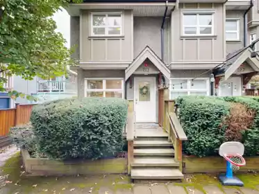 Garden / Landscaping Photo of 101 1672 E Pender Street, Vancouver, BC